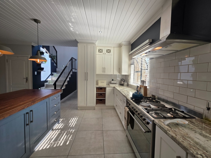 3 Bedroom Property for Sale in Melodie North West